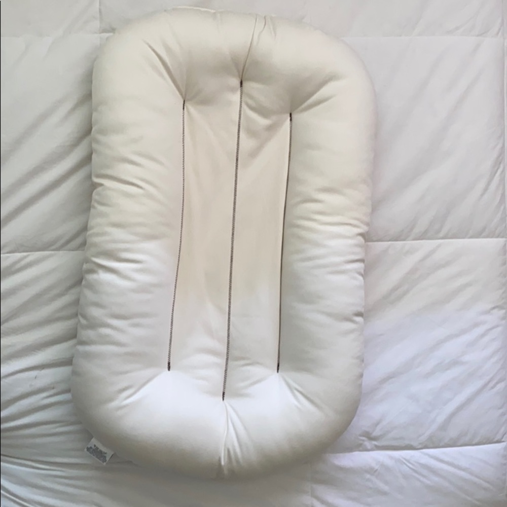 NWOT Snuggle me organic